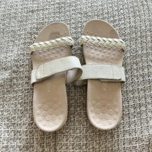 Vionic Jeanne Sandals Size 10 Comfort Strap - Picture 1 of 4