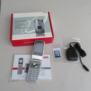 VINTAGE SANYO KATANA ECLIPSE CELL PHONE - NEW - Picture 1 of 12