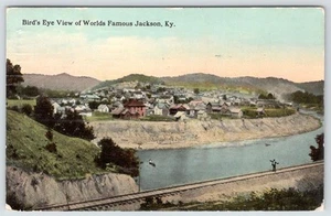 Postal de Jackson Kentucky Man 1913 de pie en vías de tren - Imagen 1 de 2