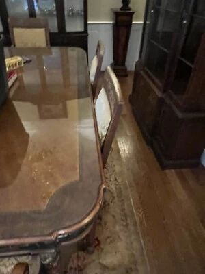 mesa de comedor y sillas henredon Foto 1 de 4