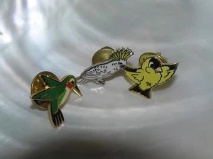 Estate Lot of 3 Dainty Enamel HUMMINGBIRD Cute Yellow White COCKATOO Bird Hat  - Picture 1 of 4