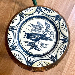 Plato de pared de cerámica mate 9,5" VALLAURIE Francia con arte para garabatos pájaro firmado - Imagen 1 de 4