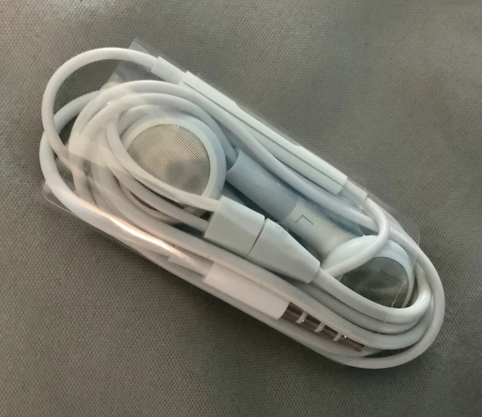 for Apple iPod Shuffle 3rd Generation ref./835A/Z4/Z5/Z6 - Image 1 of 4