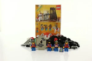 LEGO Burg Löwenritter Set 6061 Belagerungsturm 100 % cmpl. + bedruckte Instrumente 1984 - Bild 1 von 6
