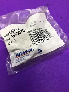LS116 AC Delco Bulb Socket Driver or Passenger Side New for Chevy Express Van - Picture 1 of 4