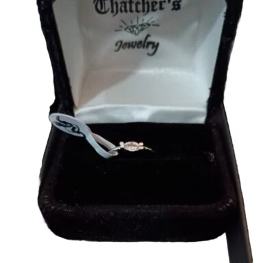 Anillo de banda única esmeralda transparente/incoloro chapado en plata de ley talla 4,5-5 Foto 1 de 3