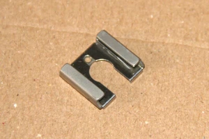 Canon EOS 60D 70D Flash Hot Shoe Hotshoe Mount sabot flash connecteur CB3-3507 - Photo 1/3