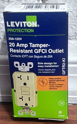 Receptáculo Leviton GFCI Outlet Slim Design Autoprueba 20A GFCI, Marfil, GFTR2-KI Foto 1 de 4