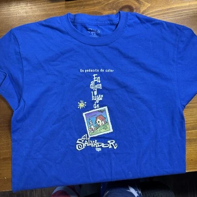 T-Shirt Herbert Aguilar Raices Size Medium Blue En Algun Lugar de El Salvadore - Image 1 of 3