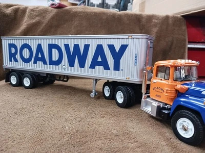 大量 全新 公路拖车 卡车 双 TANDEMS 18 轮 金属 带损坏 盒子 — 第 1/4 张图片