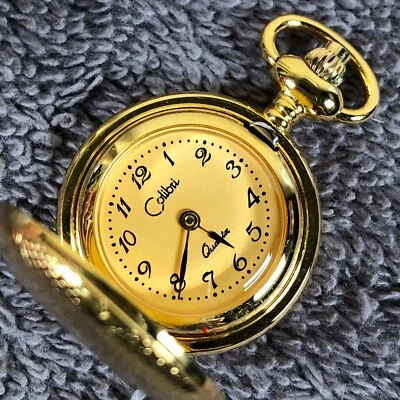 Reloj Bolsillo Analógico Colibri Casual Tono Dorado Acero Inoxidable Cuarzo Redondo Foto 1 de 4