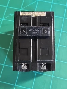 EATON / CUTLER-HAMMER 15A QUICKLAG CIRCUIT BREAKER 2 POLE 120/240 VAC QBHW2015 - Picture 1 of 7