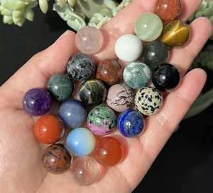 10 piezas Venta al por mayor Bola Natural Mixta Cuarzo Cristal Esfera Reiki Gema Curativa 15mm+ - Imagen 1 de 10