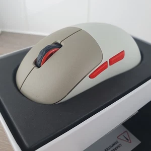 Xtrfy M8 Wireless Ultra-Light Gaming Mouse, 2.4GHz Lag-free Wireless, 55 Grams L - Picture 1 of 9