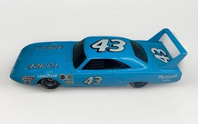 Racing Champions Pete Hamilton #40 1970 Plymouth Superbird 1:32 Diecast Car - Image 1 of 3