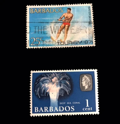 Lote de 2 estampillas de BARBADOS Deep Sea Coral y 1971 turismo esquí acuático Foto 1 de 4