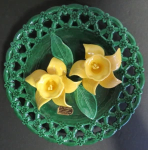 A.C. Davey Ceramics Glendale Green Plate w Hearts Cut Out Raised Yellow Flowers - Picture 1 of 11