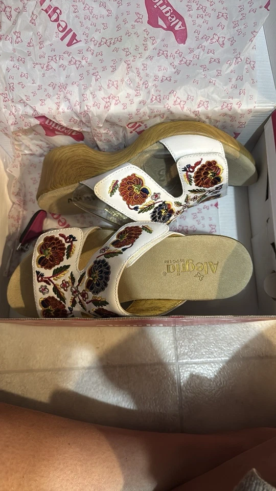 Alegria White Cognac Needles and Pins Sandals Floral Embroidered Wedge EU 38