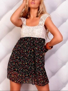 SUMMER BEACH FLORAL DRESS Size: XS/ S/ M - Picture 1 of 7