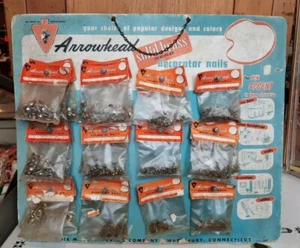 Vintage Pfeilspitze Dekorateur Nägel Laden Display, Mattatuck Herstellungsstück Co. Waterbury Conn. - Bild 1 von 12