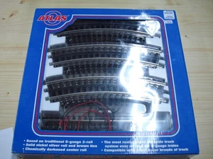 Atlas Nickel Silver 6001 O Guage 3 Rail Starter Track System - Picture 1 of 7