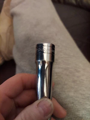 SNAP ON 1/2 IN DRIVE 6 POINT SAE 1/2 IN DEEP SOCKET S161 - Image 1 of 3