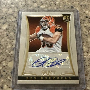 Rex Burkhead 2013 Panini Select #228 RC 092/499 Auto Cincinnati Bengals/Patriots - Foto 1 di 3