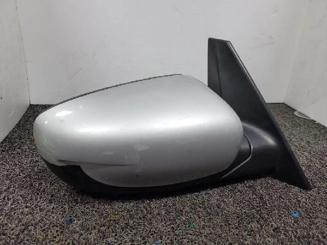 Espejo retrovisor lateral derecho plateado KIA Rondo 2015 Carens totalmente nuevo Foto 1 de 4