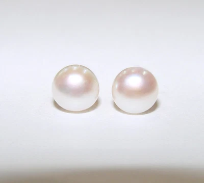 ПОДЛИННЫЙ БЕЛЫЙ БЛЕСТЯЩИЙ ЖЕМЧУГ 6,5 ММ 10K ЖЕЛТОЕ ЗОЛОТО СЕРЬГИ-ГВОЗДИКИ - Изображение 1 из 4