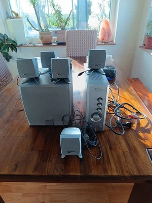 Soundanlage mit 5.1 Boxen - Bild 1 von 4