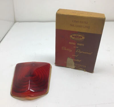 Nuevo de Lote Antiguo 1939 Dodge D11 Especial Deluxe Cristal Luz Trasera Lente Mopar 691753 Envío Gratis Foto 1 de 4