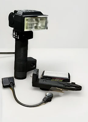 Canon Speedlite 577G Handle Mount Flash Kit w Sensor,Bracket & 24mm Wide adapter - Image 1 of 4