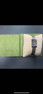 Gucci YA147401 Damenuhr Silber Edelstahl Boxed mit Papieren - Bild 1 von 3