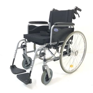 Rollstuhl Invacare Action 1 NG Faltrollstuhl Sb. 45 cm Reise Reha Steckachsen - Bild 1 von 10