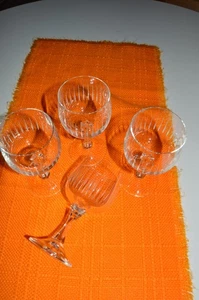 4 Weingläser, geschliffen - Bild 1 von 1