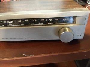 Sintonizzatore stereo portatile da tavolo AM/FM realistico TM-150 usato funziona bene - Foto 1 di 7