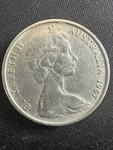 1967 AUSTRALIA 20 CENTS PLATYPUS COIN QUEEN ELIZABETH II QEII QE2 COLLECTABLE - Picture 1 of 2