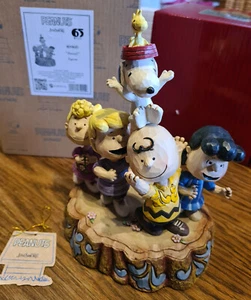 Jim Shore Peanuts Hooray! 4044685 - 65th Anniversary Enesco Pop Culture Showcase - Bild 1 von 8