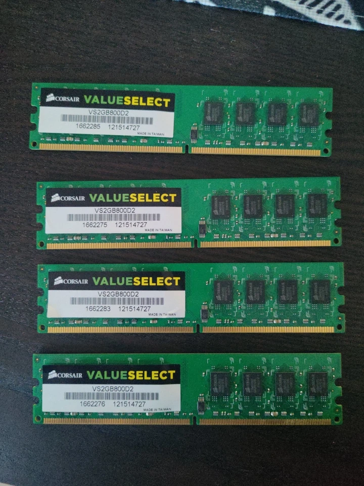 Corsair VS2GB800D2 RAM (2 GB, PC2-6400 (DDR2-800), DDR2 SDRAM, 800 MHz, DIMM 240 - Immagine 1 di 2