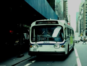 5x7 COLOR PHOTO NYC BUS 1966 BLITZ-REBUILT GM FISHBOWL #5001 M-101 LEX 4/2/91 - Picture 1 of 1