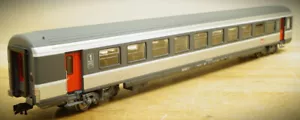 HO Piko 58601 Personenwagen 1 Kl A10tu 122-4 "Corail" Carmillon SNCF Schlußlicht - Bild 1 von 14
