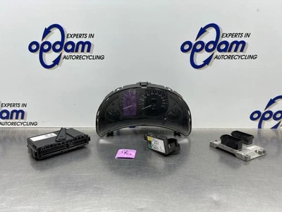 Centralina motore Opel Corsa C X01 13144390 P22832458 - Immagine 1 di 4