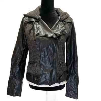 Chaqueta de motociclista bebe para mujer negra de imitación de cuero y gris tejida con capucha talla M Foto 1 de 4