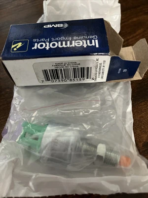 Interruptor de luz de freno Intermotor SLS-347 Lexus GS LS IS Toyota Prius Foto 1 de 3