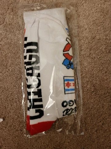 CHICAGO BLACKHAWKS NEW IN BAG SOCKS SEASON TICKET HOLDER GIVEAWAY Cover