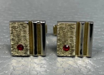 Gemelos chapados en oro amarillo piedra roja líneas paralelas vintage Foto 1 de 3
