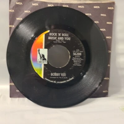 Bobby Vee Rock N Roll Music and You/ Sweet Sweetheart, Liberty 45 RPM Record - Imagem 1 de 4