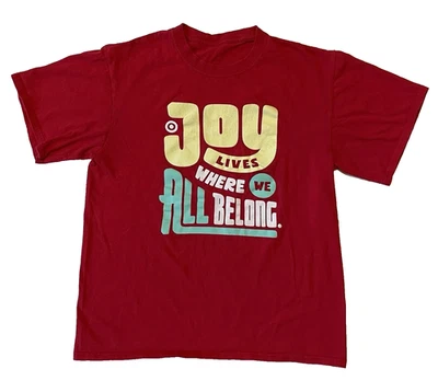 Camiseta Orgullo Target LGBTQ 'Joy Lives Where We All Belong' Para Mujer Talla L Roja Foto 1 de 4