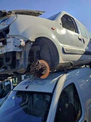 Arco de roda dianteira esquerda Sin ref 431467 para RENAULT KANGOO I (F KC0)(2003- ) 2003 - Imagem 1 de 4