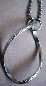 Retro necklace 23" tiny silver tone beads oval twisted textured ring pendant 1" - Bild 1 von 3